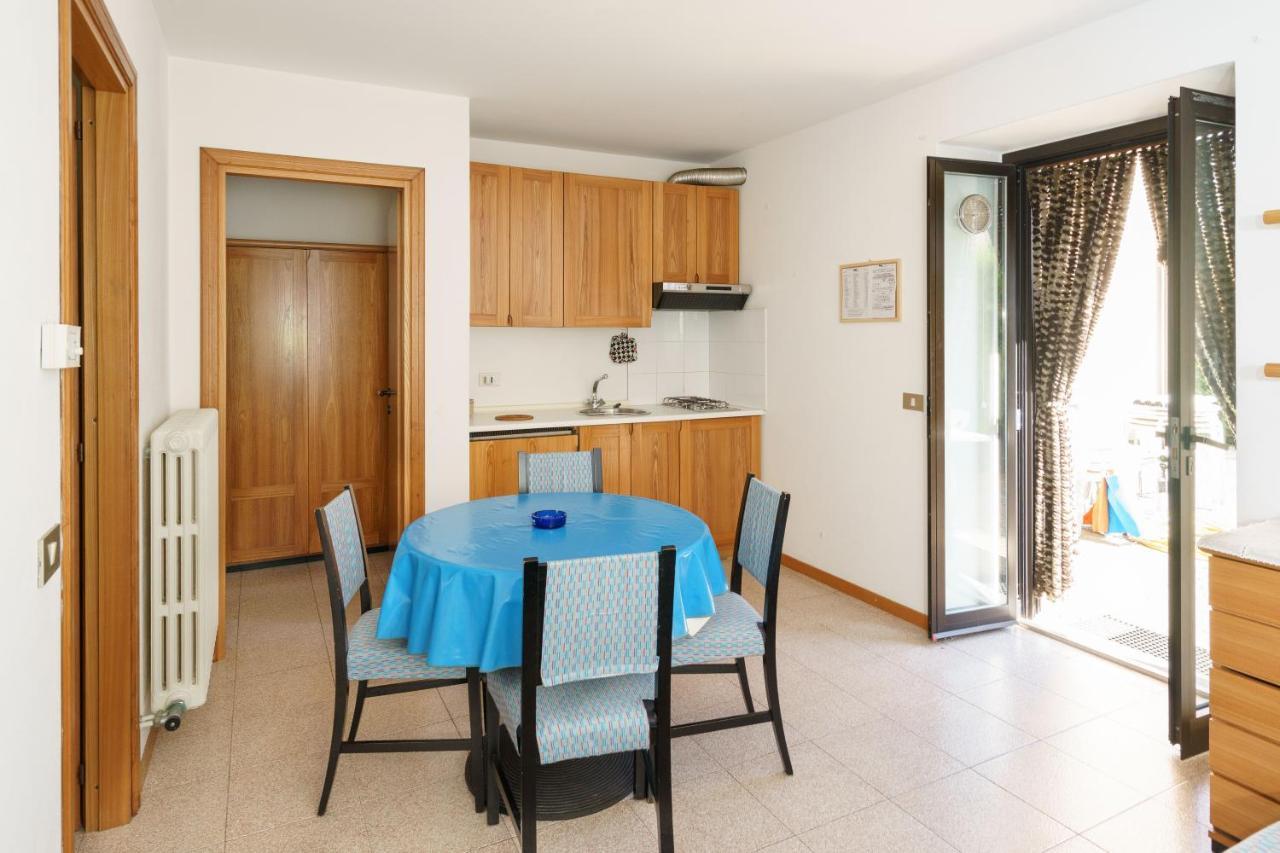 Residence In Camping Solarium โดมาโซ ภายนอก รูปภาพ